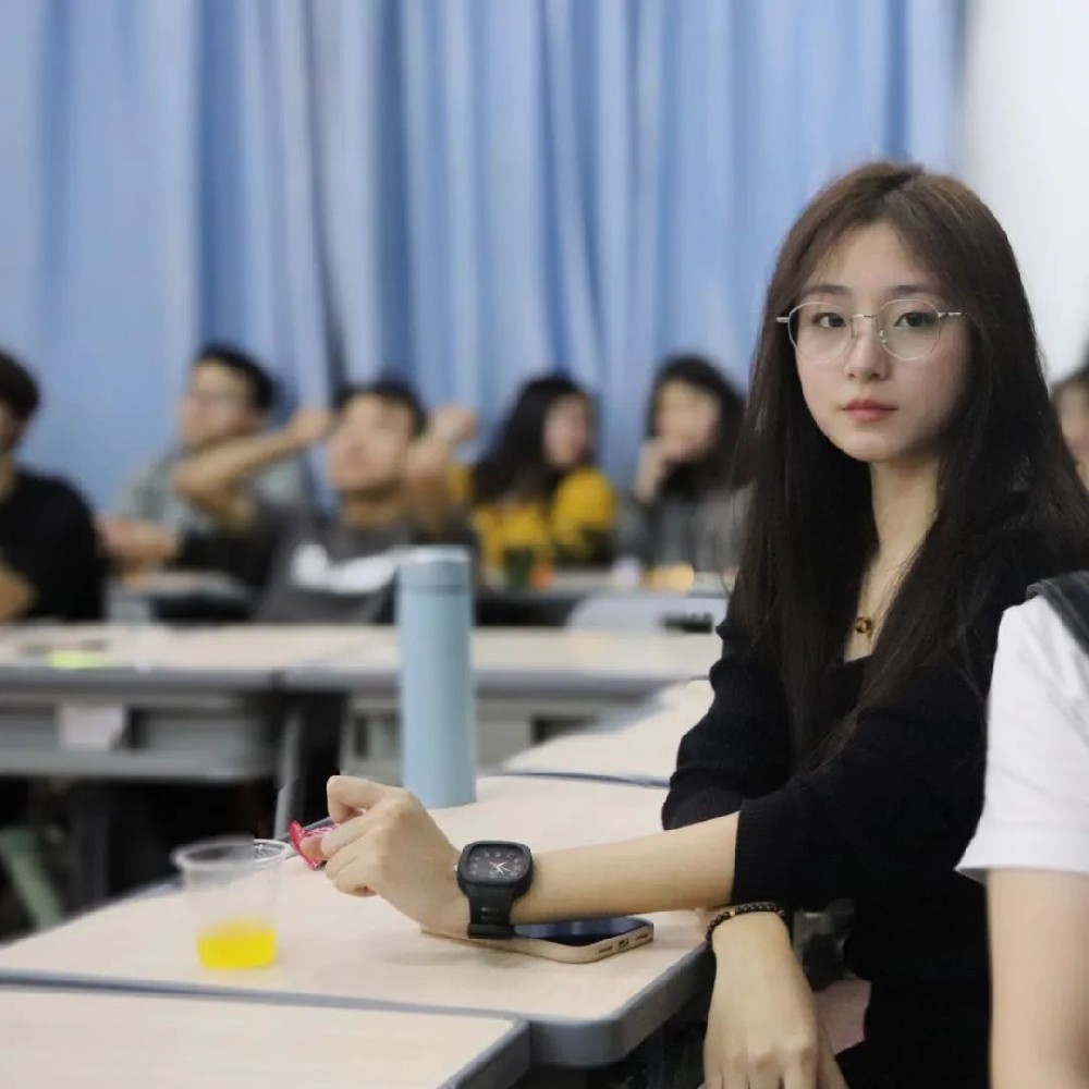 华成故事丨李嘉纯：我没什么优势，就是有一股想往上冲的劲儿！